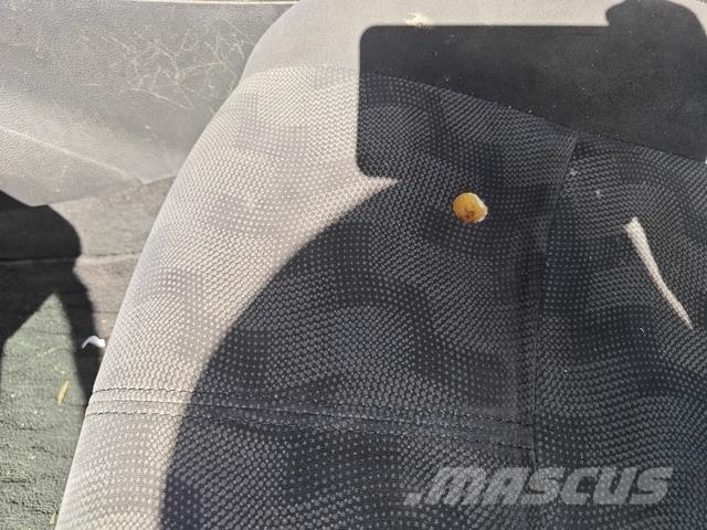 Nissan SYLPHY Auto's