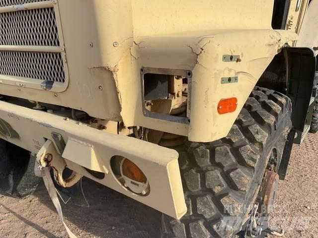 Oshkosh  Bakwagens met gesloten opbouw