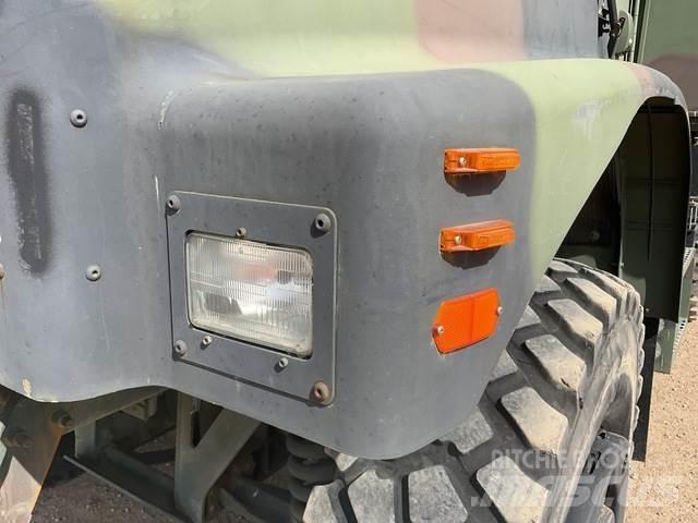 Oshkosh  Bakwagens met gesloten opbouw