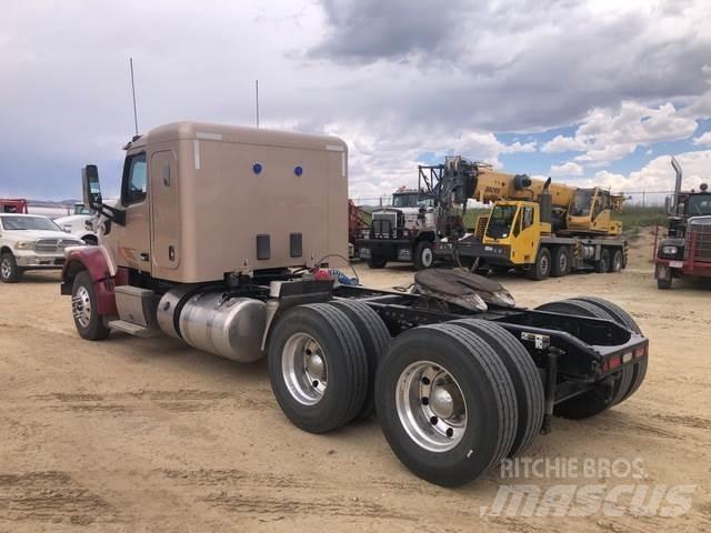 Peterbilt  Trekkers