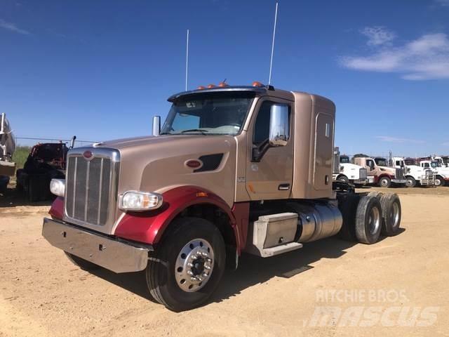 Peterbilt  Trekkers
