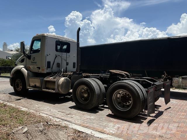 Peterbilt  Trekkers