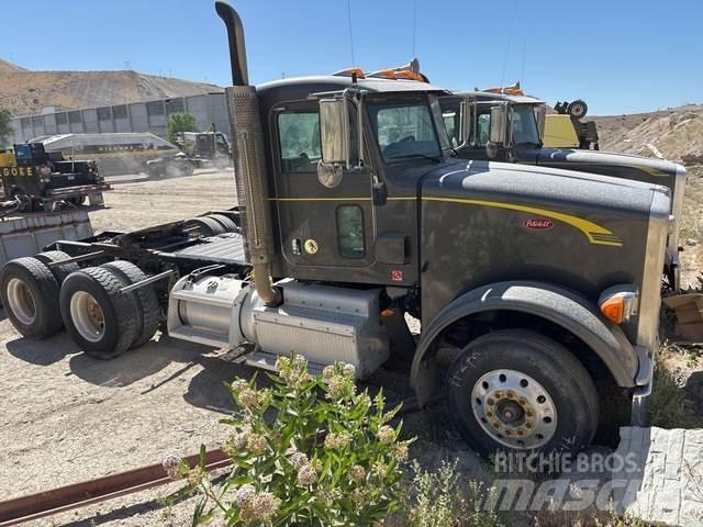 Peterbilt  Trekkers