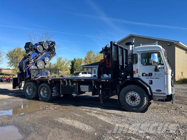 Peterbilt  Vlakke laadvloer met kraan