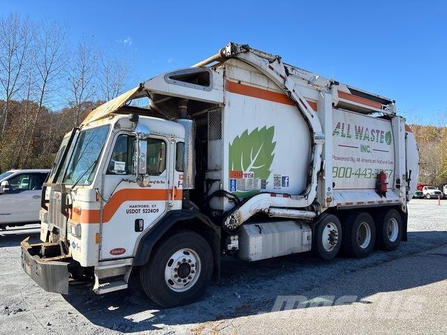 Peterbilt 320 Vuilniswagens