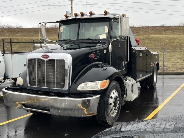 Peterbilt 335 Sleepwagens