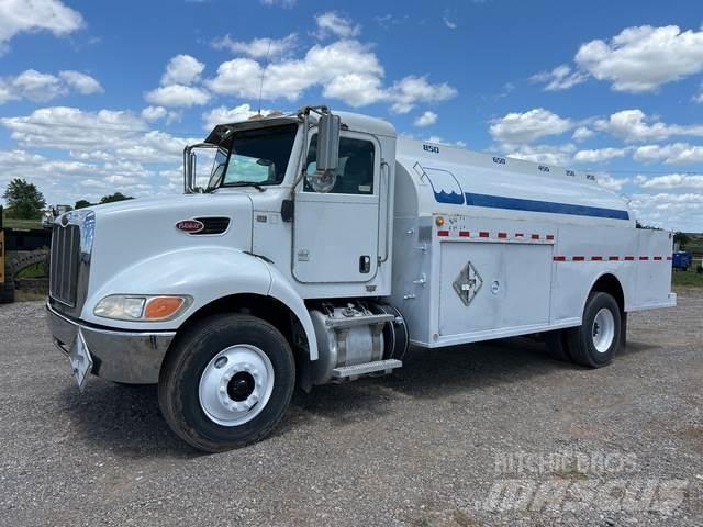 Peterbilt 337 Tankwagen