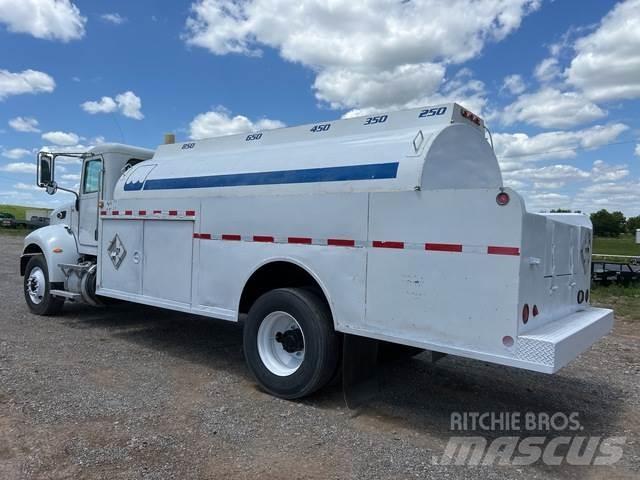 Peterbilt 337 Tankwagen