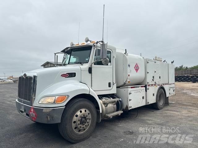 Peterbilt 337 Tankwagen