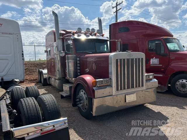 Peterbilt 379 Trekkers