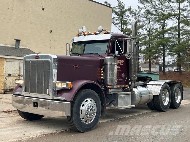 Peterbilt 379 Trekkers