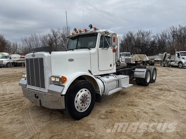 Peterbilt 379 Trekkers