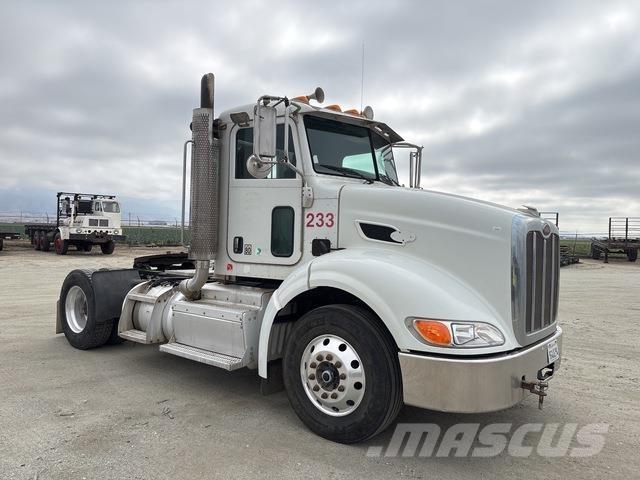 Peterbilt 384 Trekkers