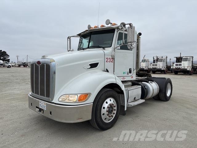 Peterbilt 384 Trekkers