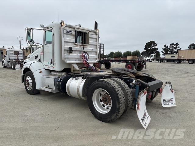 Peterbilt 384 Trekkers