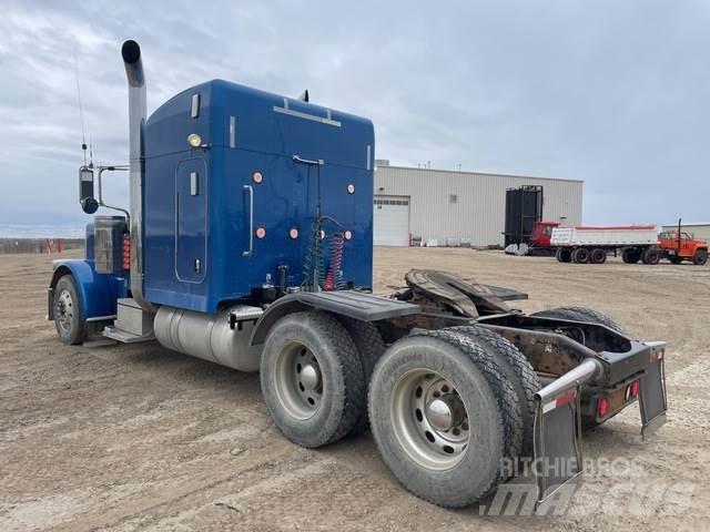 Peterbilt 389 Trekkers