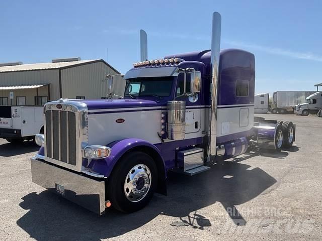 Peterbilt 389 Trekkers