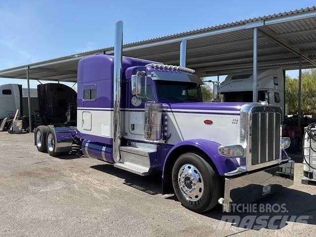 Peterbilt 389 Trekkers