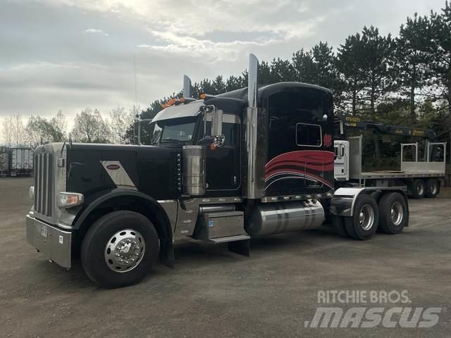 Peterbilt 389 Trekkers