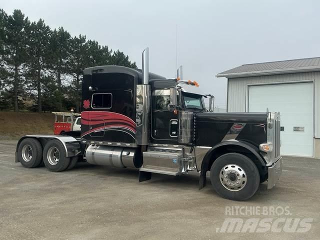 Peterbilt 389 Trekkers