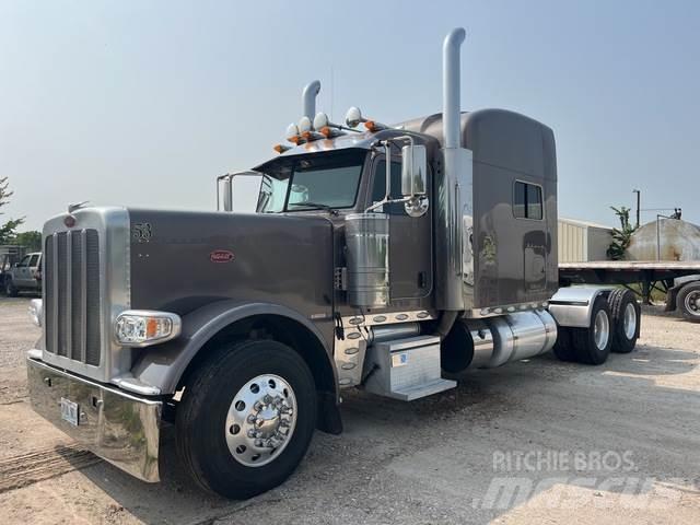 Peterbilt 389 Trekkers