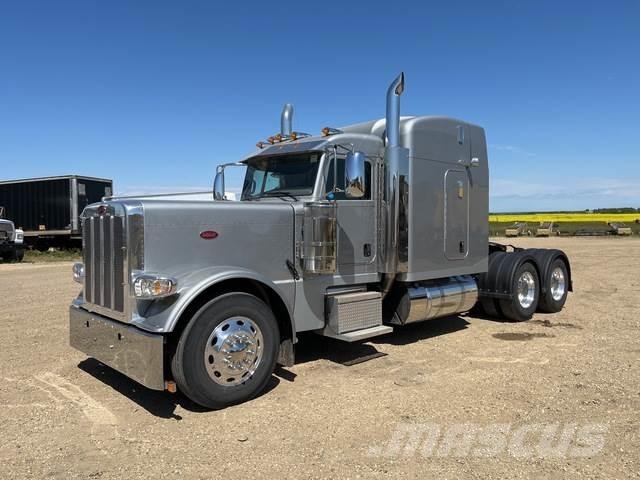Peterbilt 389 Trekkers