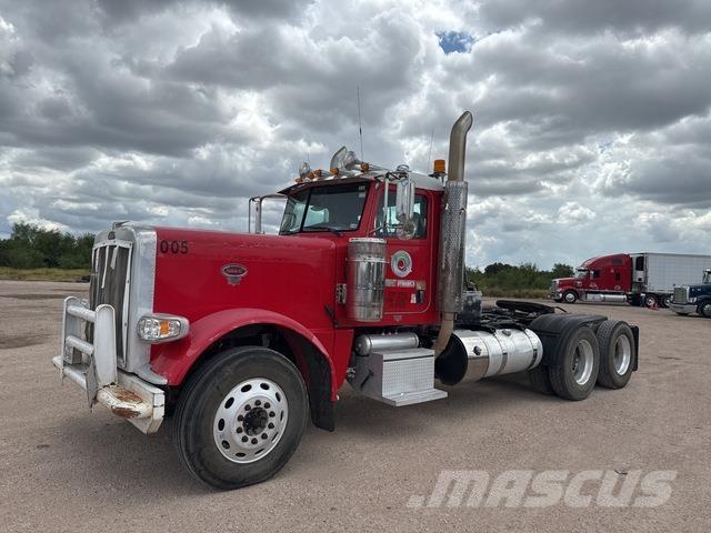 Peterbilt 389 Trekkers