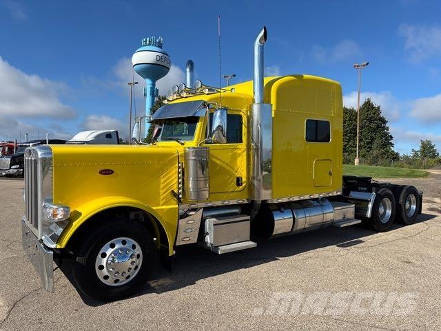 Peterbilt 389 Trekkers