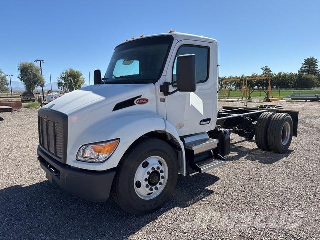 Peterbilt 537 Cabine en interieur