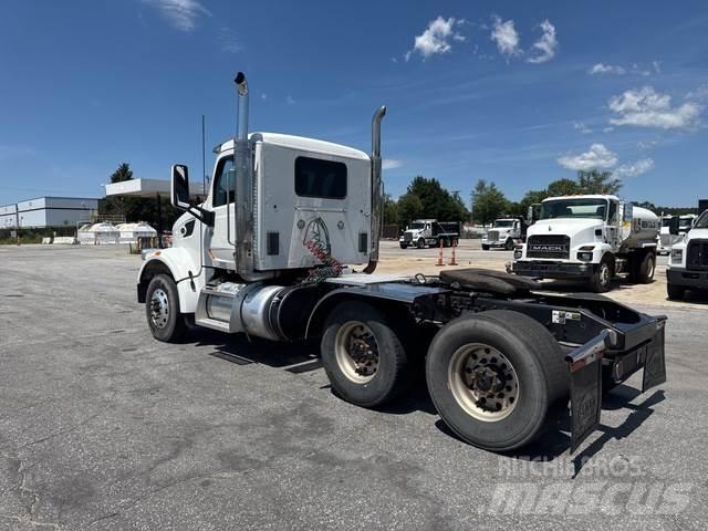 Peterbilt 567 Trekkers