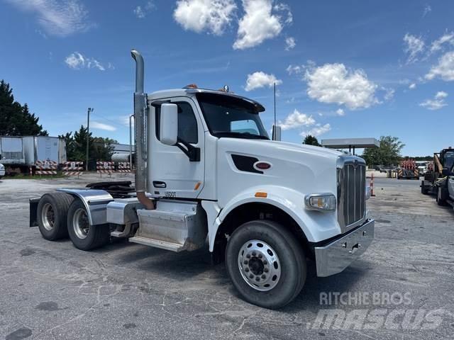 Peterbilt 567 Trekkers