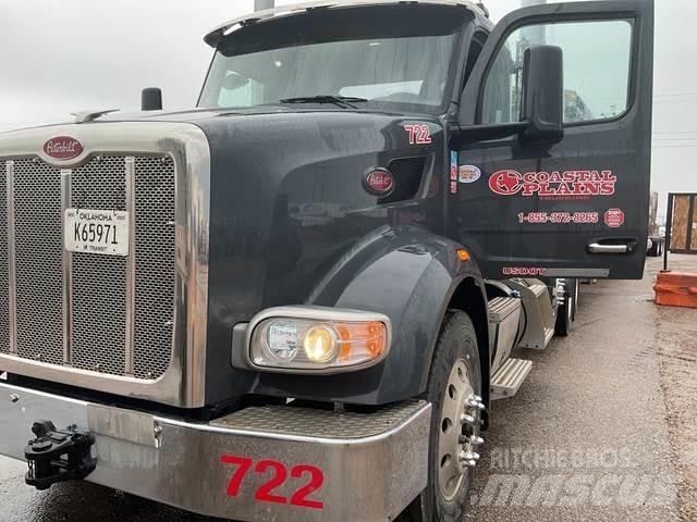 Peterbilt 567 Trekkers