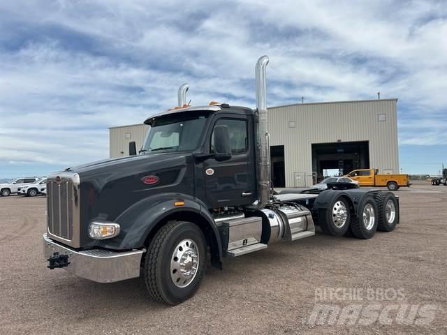 Peterbilt 567 Trekkers