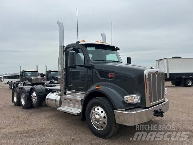 Peterbilt 567 Trekkers