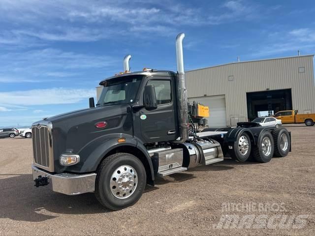 Peterbilt 567 Trekkers