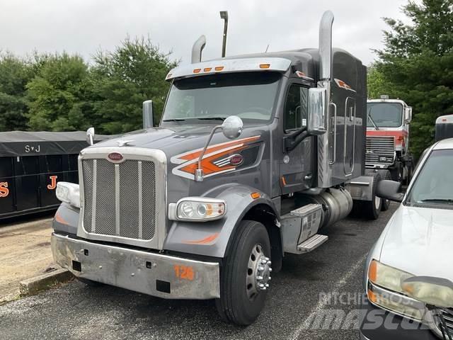 Peterbilt 567 Trekkers