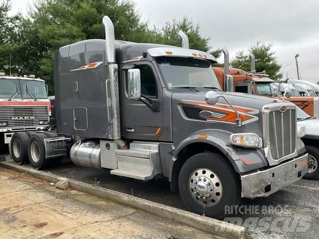 Peterbilt 567 Trekkers