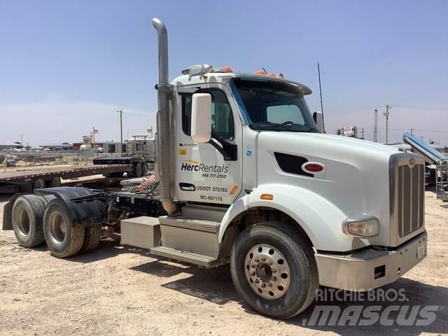 Peterbilt 567 Trekkers