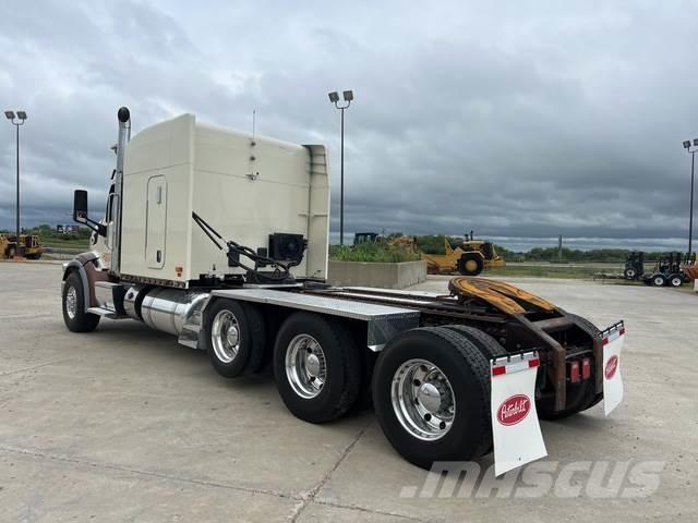 Peterbilt 567 Trekkers