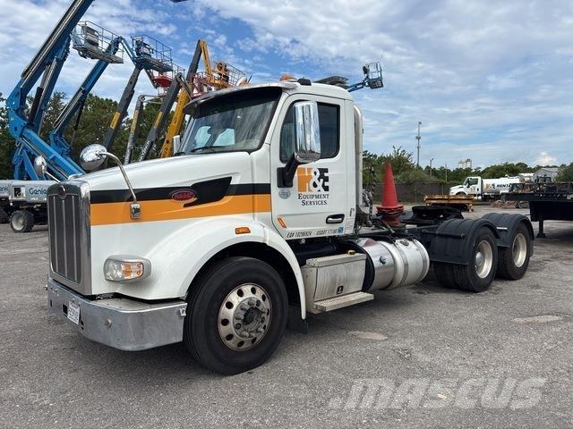Peterbilt 567 Trekkers