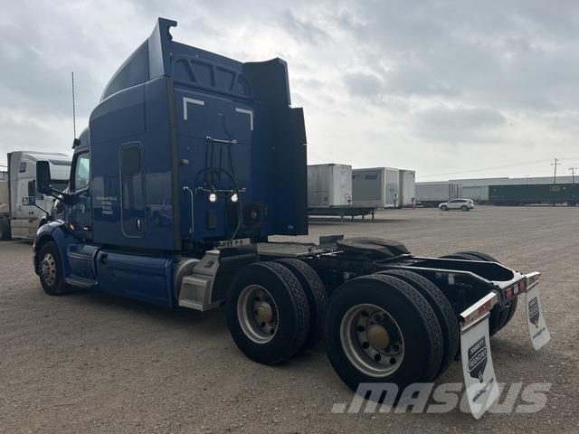 Peterbilt 579 Trekkers