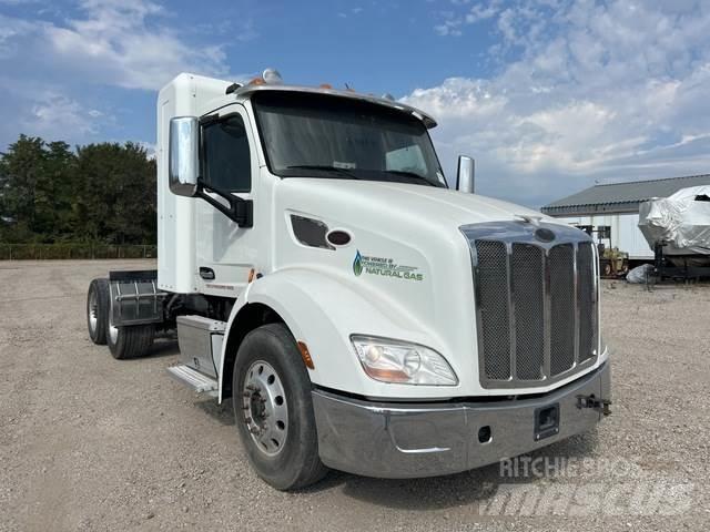 Peterbilt 579 Trekkers