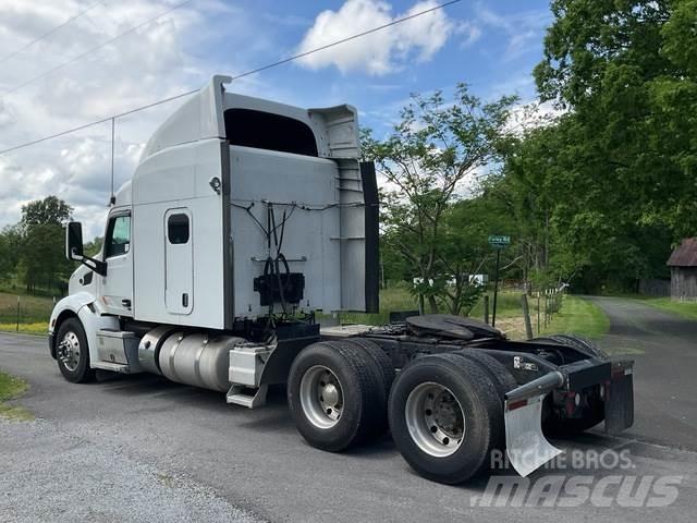 Peterbilt 579 Trekkers