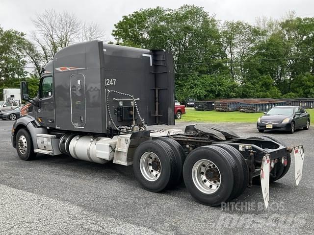 Peterbilt 579 Trekkers