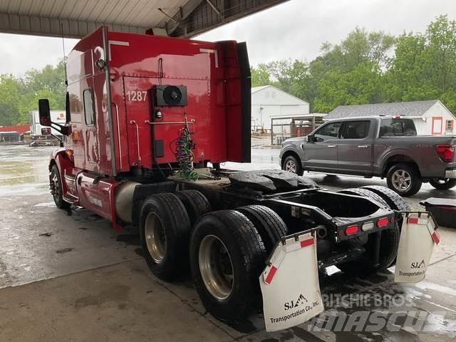 Peterbilt 579 Trekkers