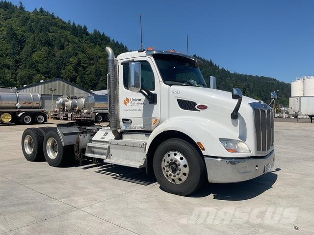 Peterbilt 579 Trekkers