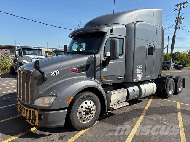 Peterbilt 579 Trekkers