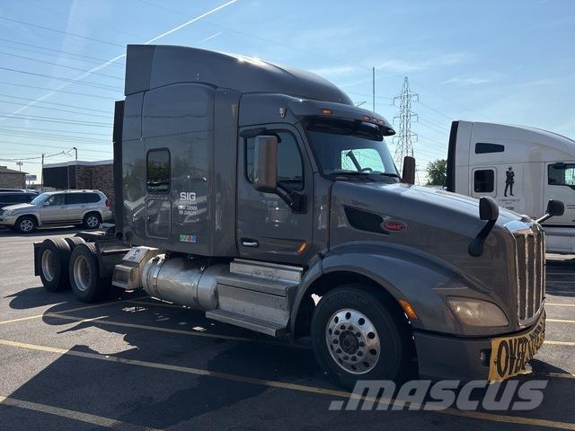 Peterbilt 579 Trekkers