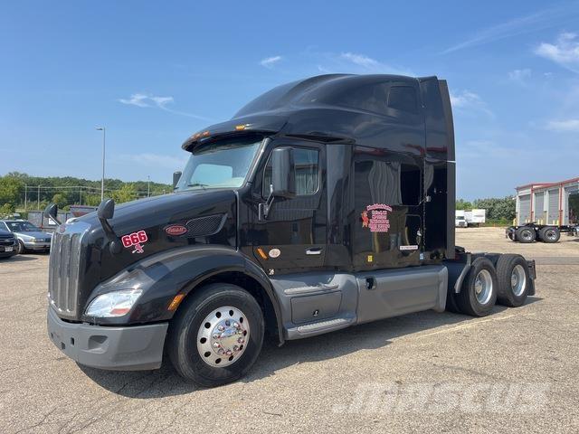 Peterbilt 579 Trekkers