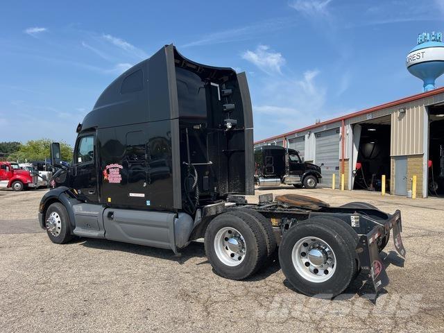 Peterbilt 579 Trekkers